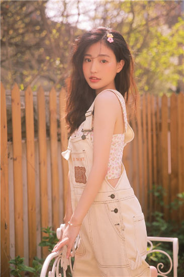 梅花视频向日葵绿巨人