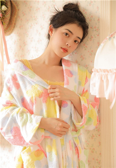 草莓榴莲向日葵18岁大全幸福宝