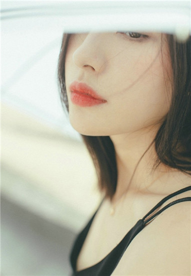 一个人WWW在线观看高清韩剧免费版