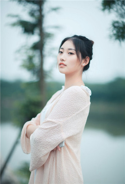 一二三四免费观看高清视频