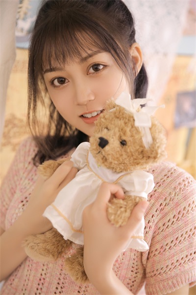 一二三四视频中文字幕在线看